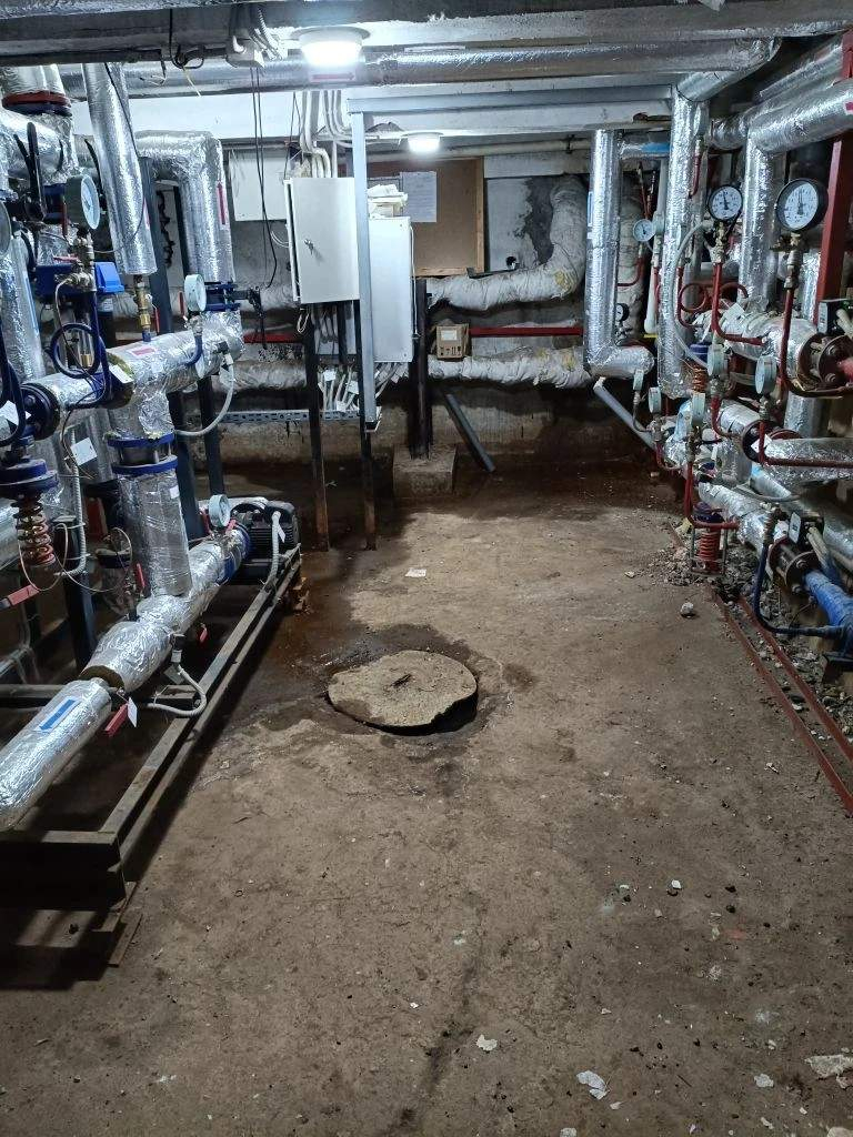 Продам торговое помещение 128.5 м.кв.