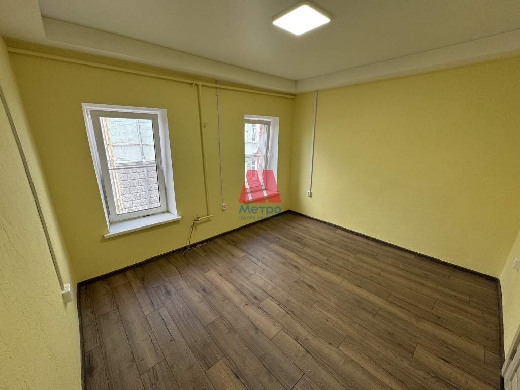 Сдам в аренду офис 64 м.кв.