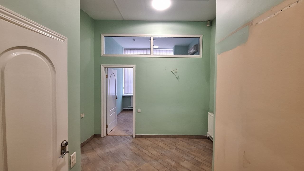 Сдам в аренду офис 198.6 м.кв.