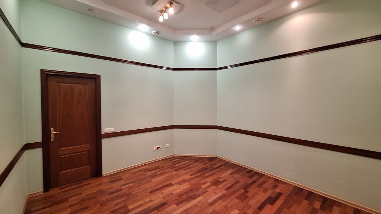Сдам в аренду офис 198.6 м.кв.