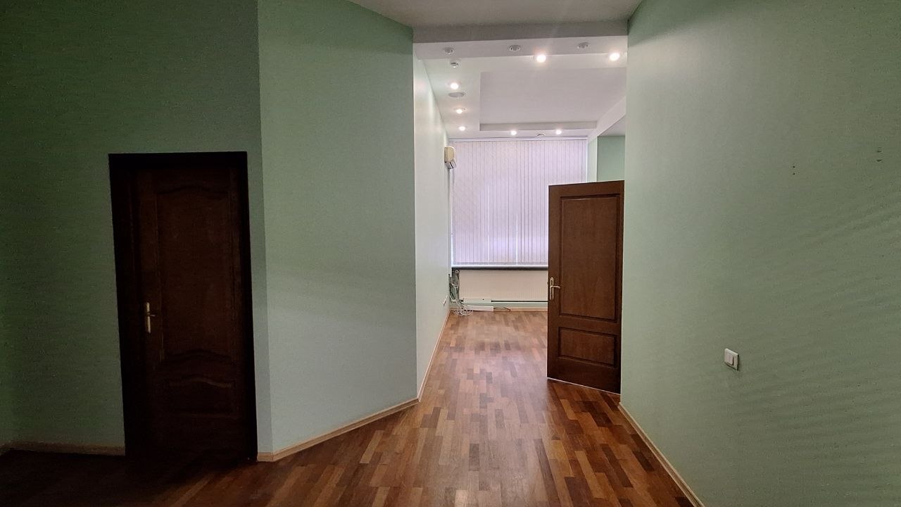 Сдам в аренду офис 198.6 м.кв.