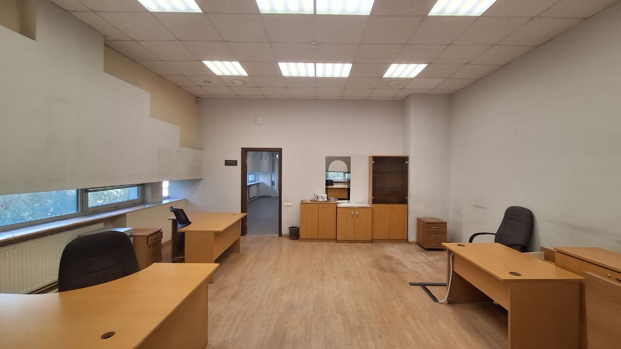 Сдам в аренду офис 257.7 м.кв.