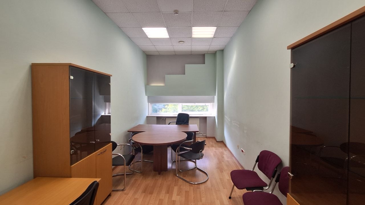 Сдам в аренду офис 257.7 м.кв.