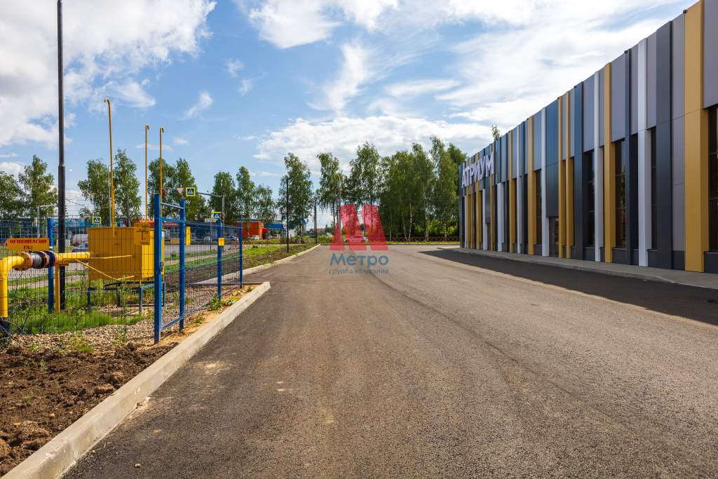 Сдам в аренду магазин 1000 м.кв.