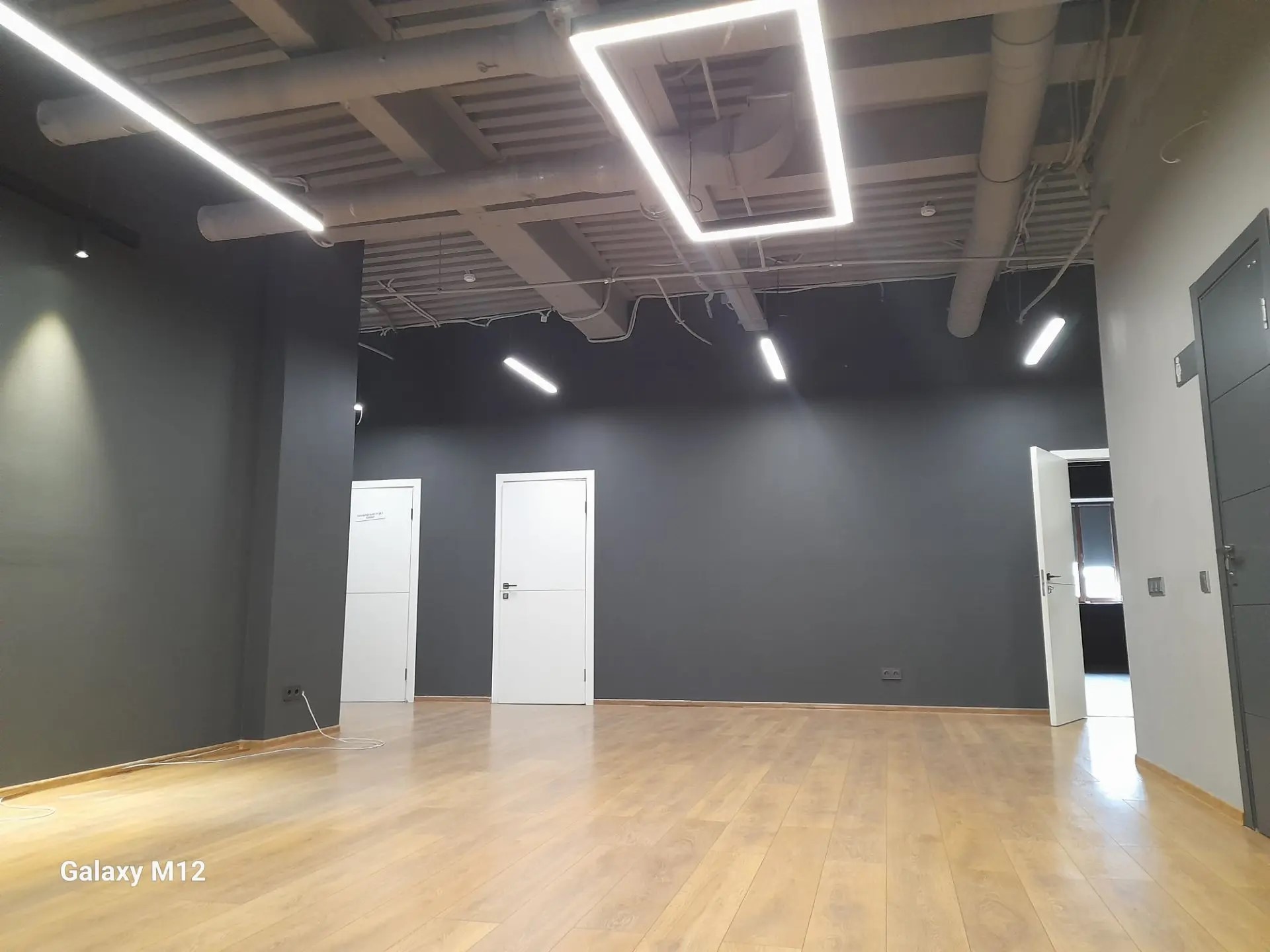 Сдам в аренду помещение свободного назначения 323.9 м.кв.