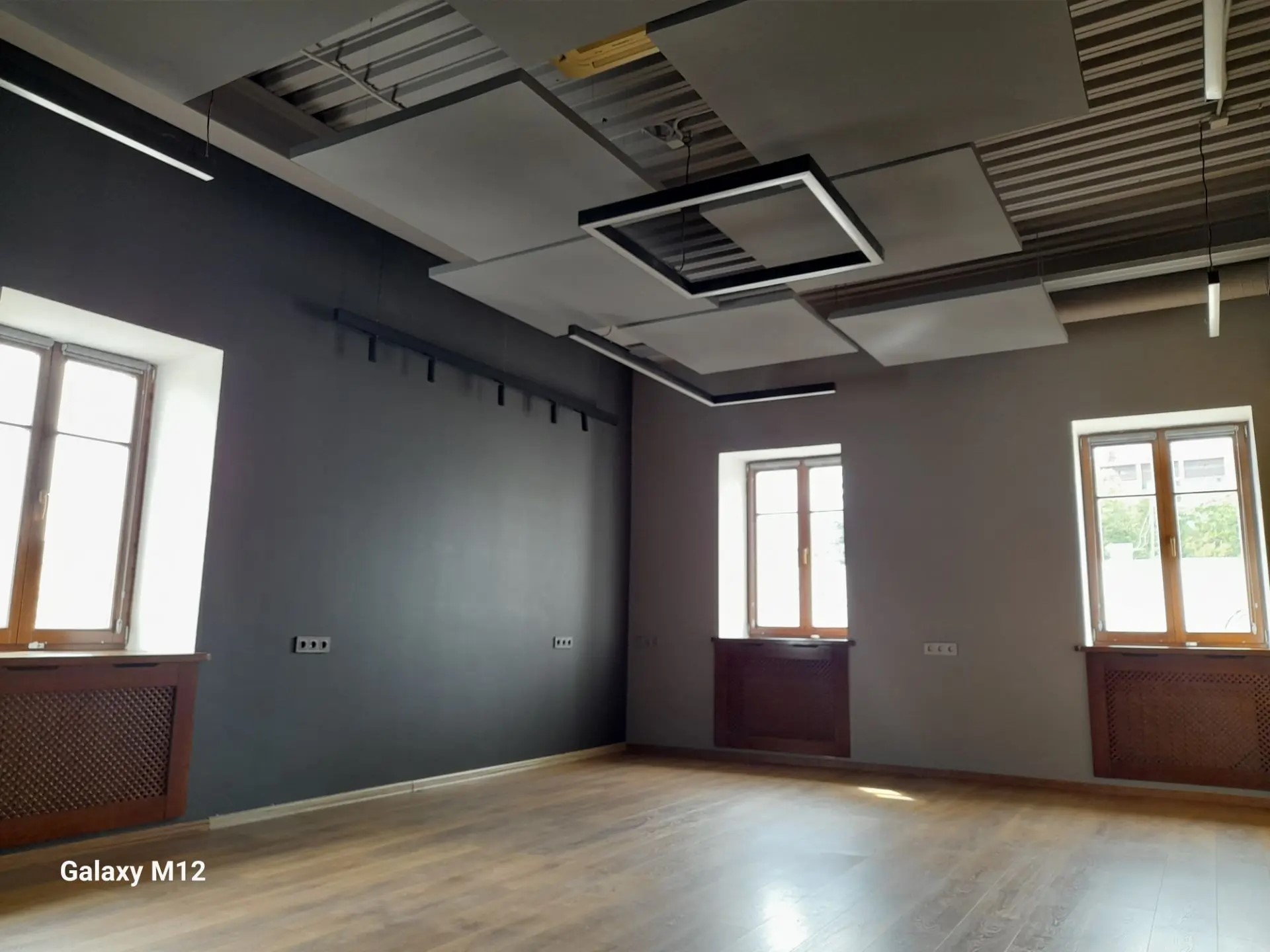 Сдам в аренду помещение свободного назначения 323.9 м.кв.