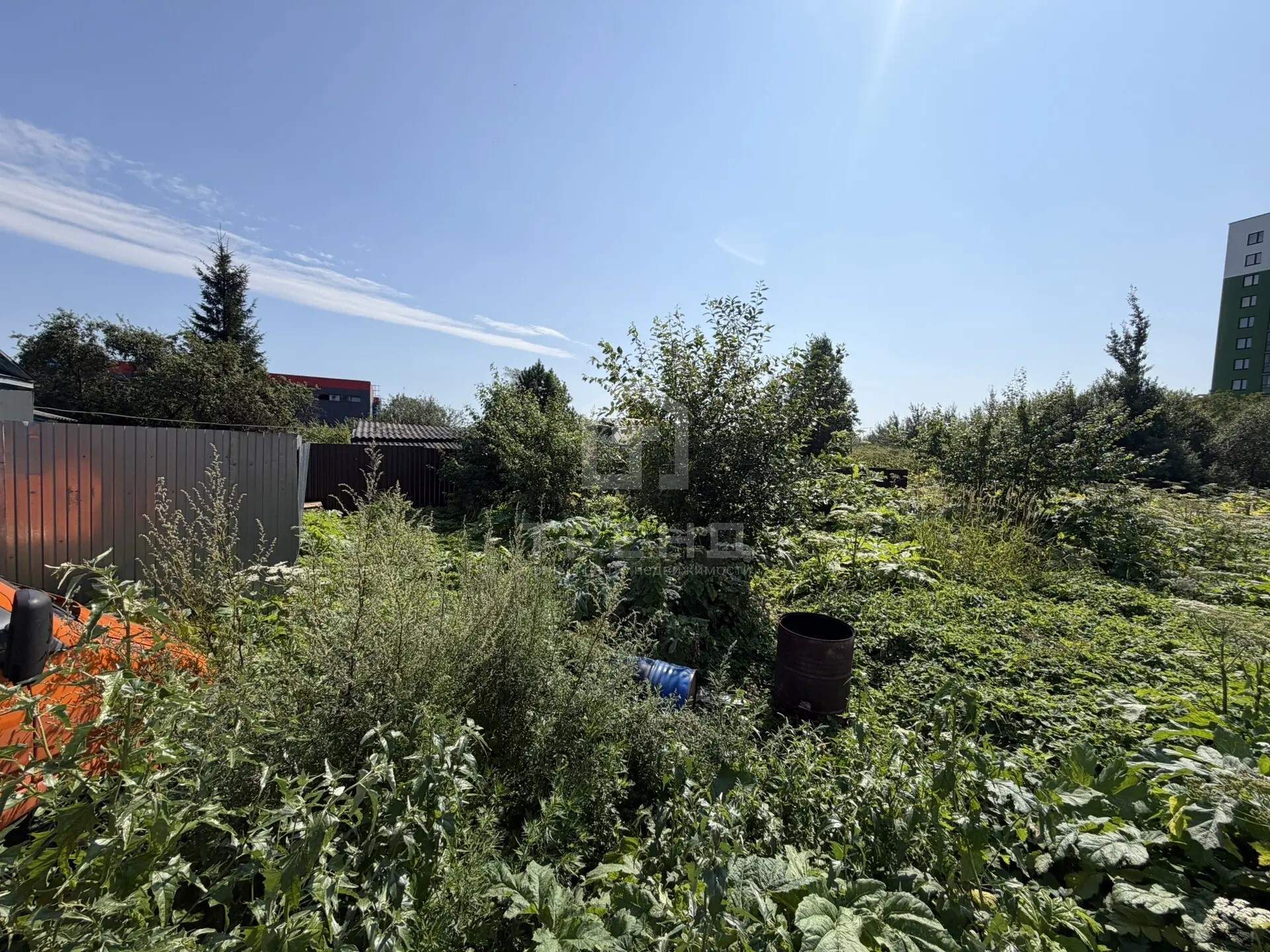 Продам земельный участок 600 м.кв.