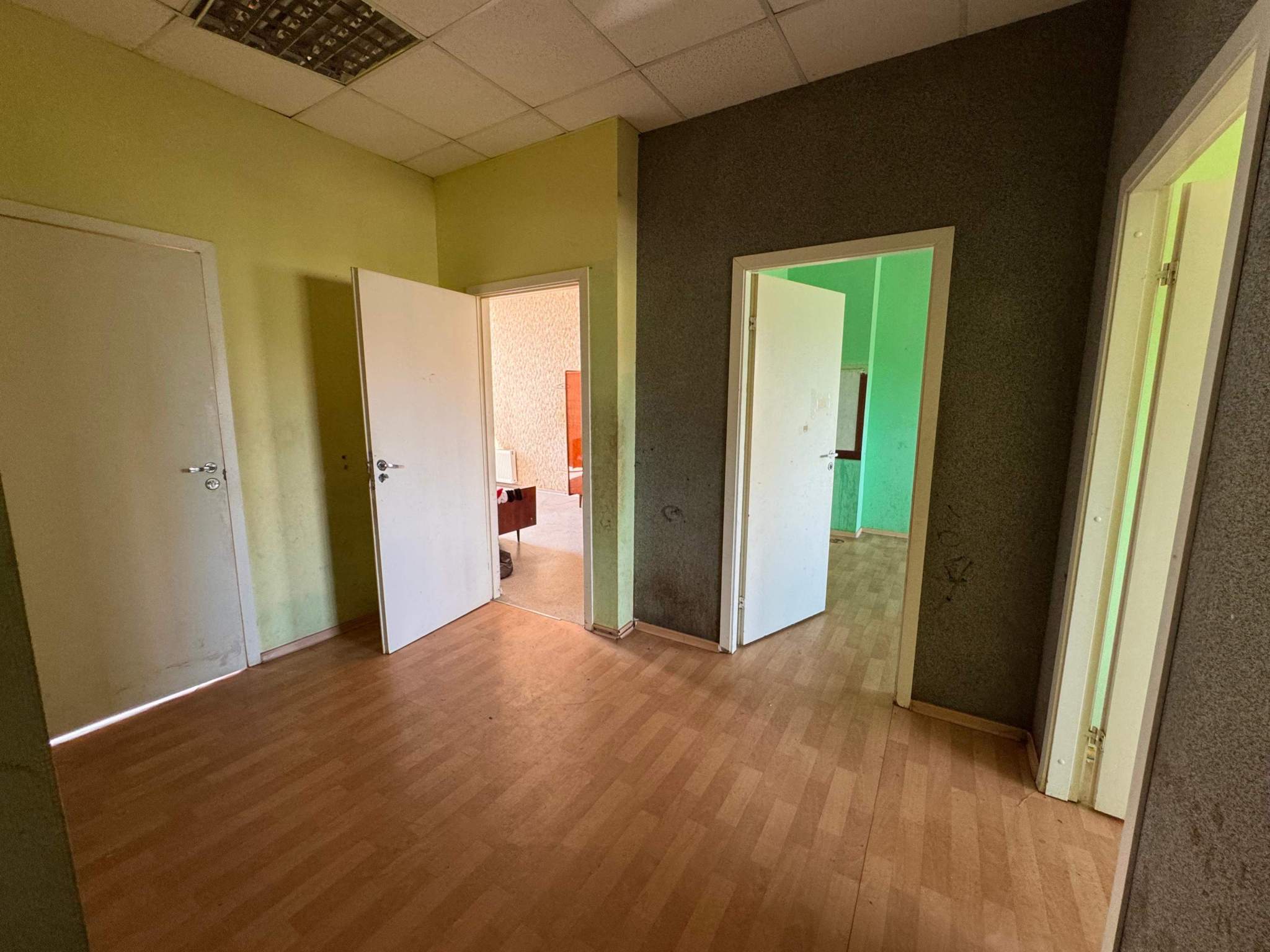 Продам офис 133.7 м.кв.