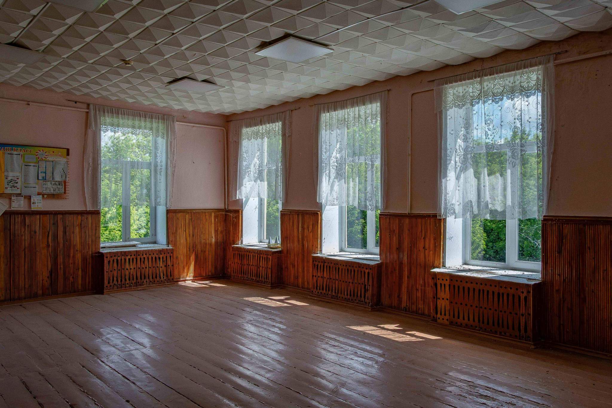 Продам торговое помещение 718.9 м.кв.