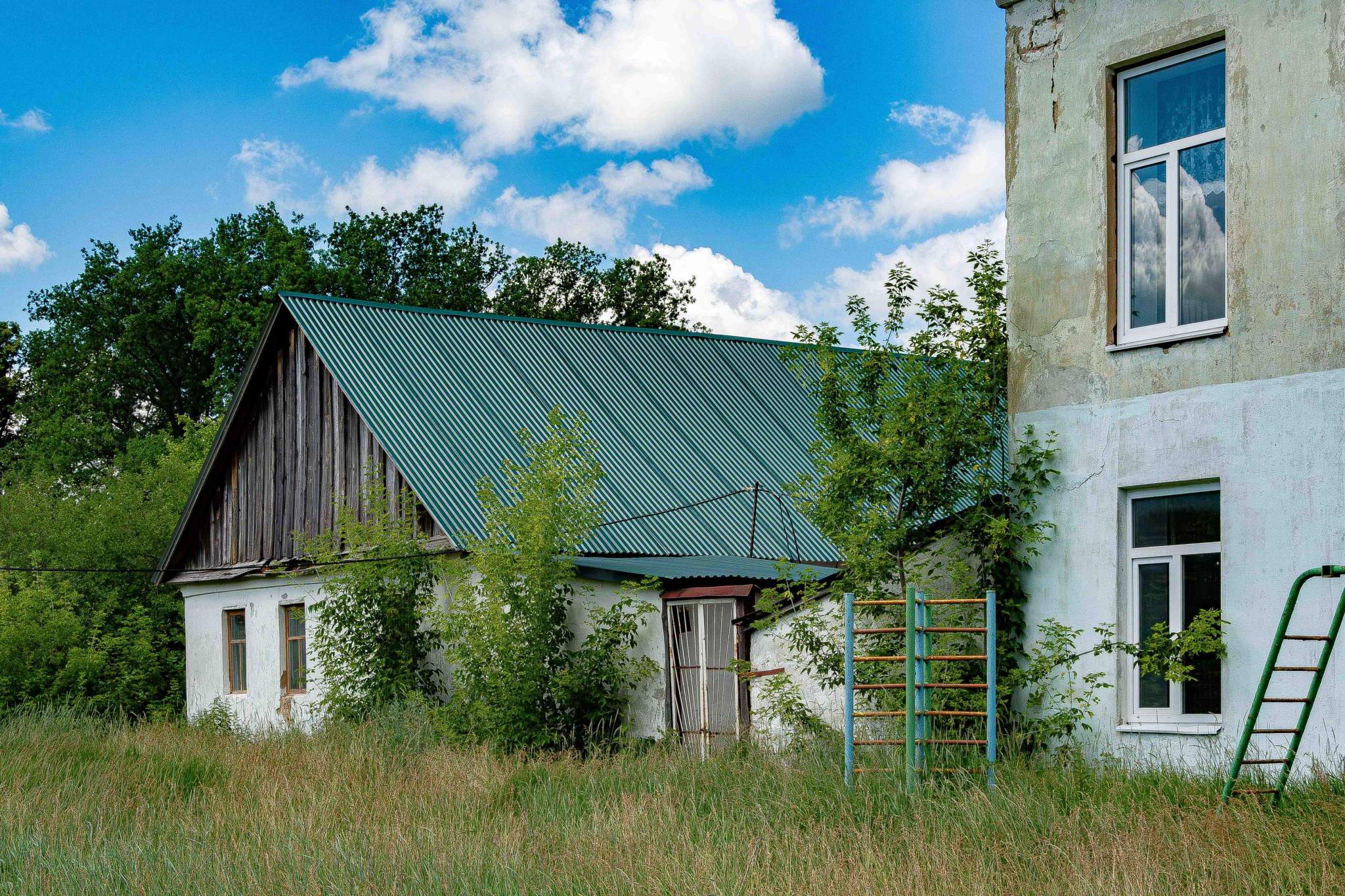 Продам торговое помещение 718.9 м.кв.