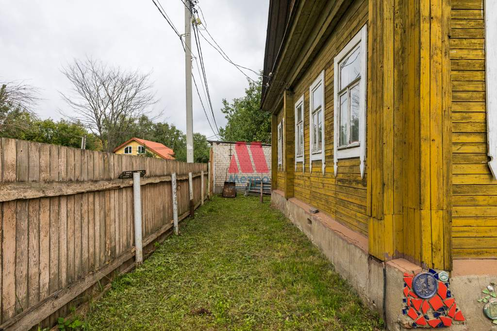 Продам земельный участок 1200 м.кв.