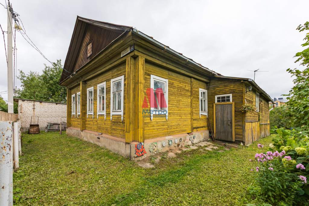 Продам земельный участок 1200 м.кв.