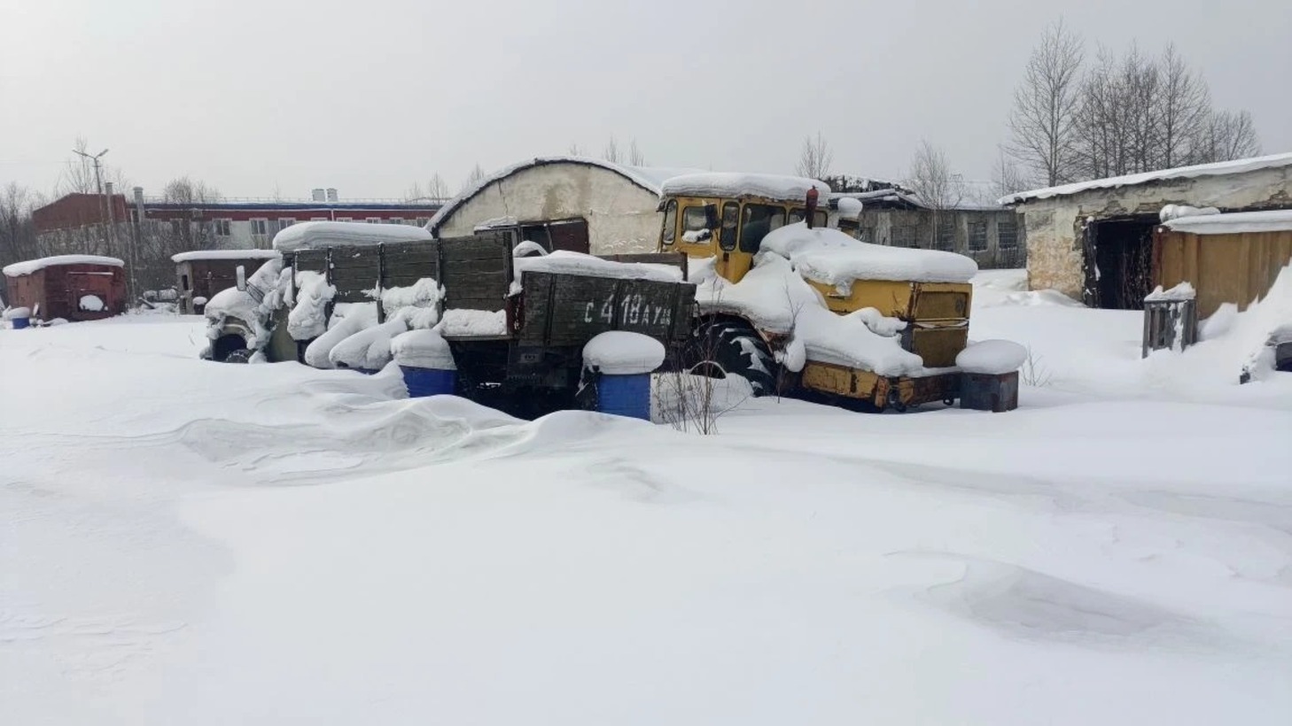 Продам земельный участок 44464 м.кв.