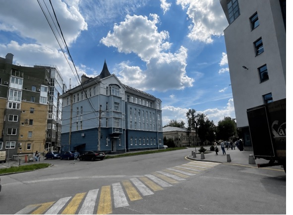 Продам торговое помещение 1593 м.кв.