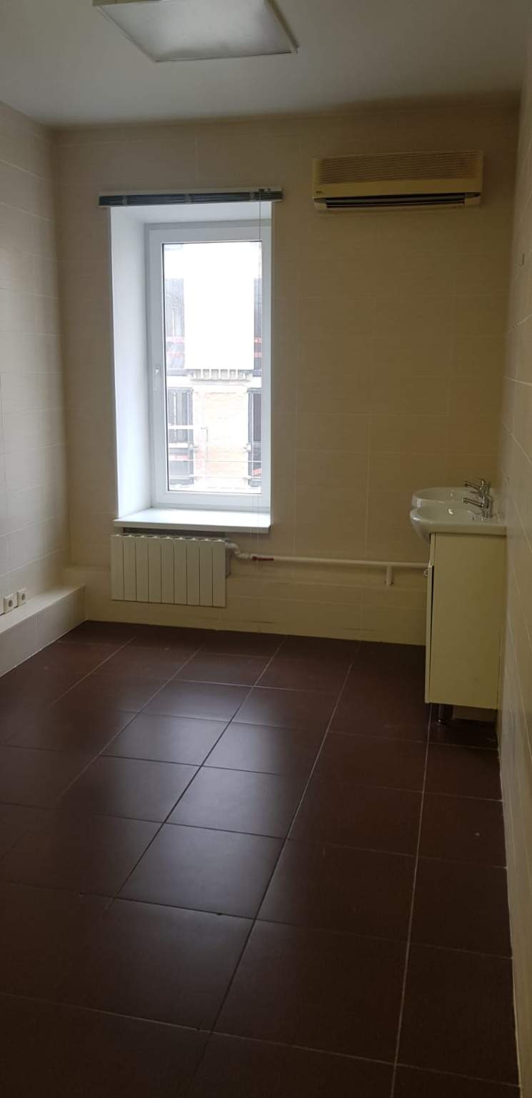 Сдам в аренду офис 212.2 м.кв.