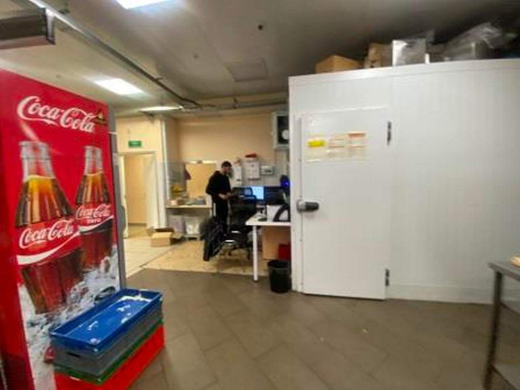 Продам офис 405.5 м.кв.