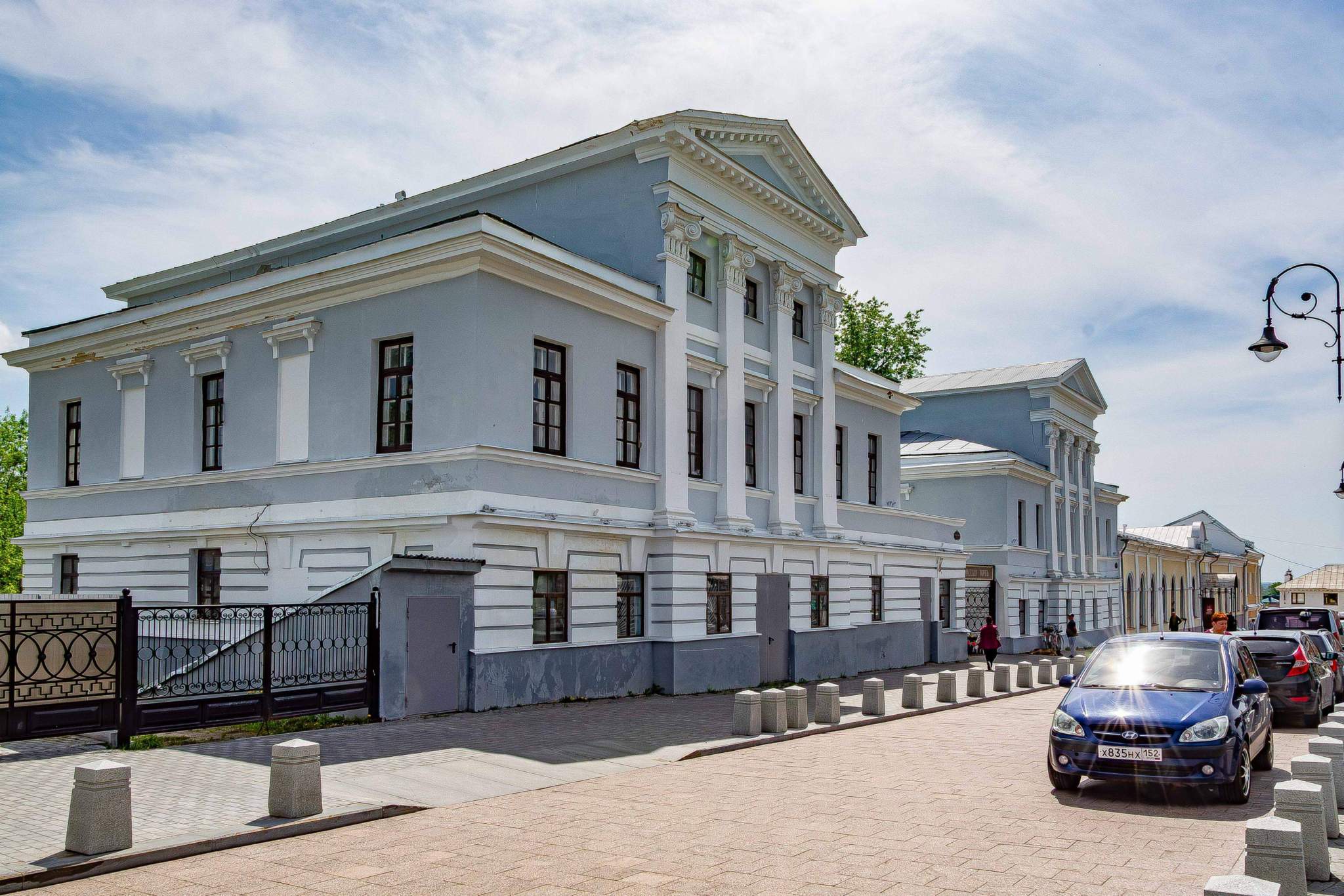 Продам торговое помещение 1680.2 м.кв.