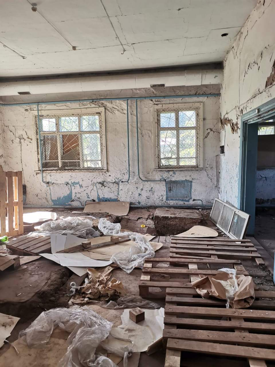 Продам торговое помещение 568.6 м.кв.