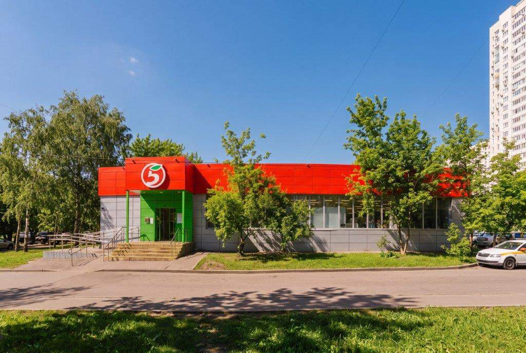 Продам торговое помещение 990.6 м.кв.