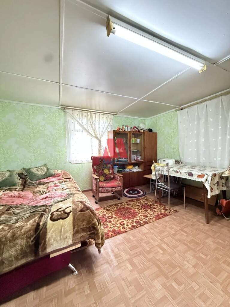 Продам земельный участок 650 м.кв.