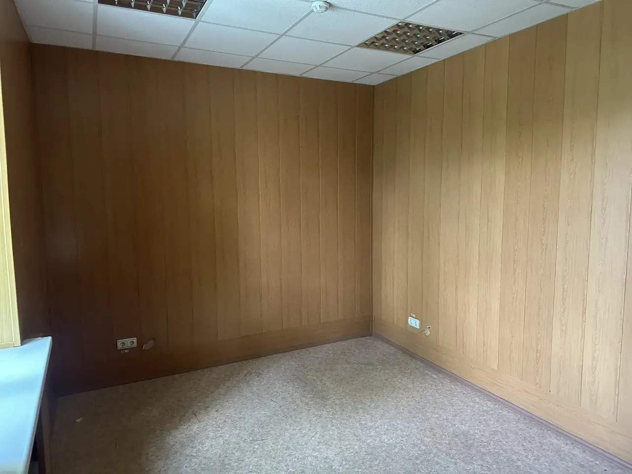 Продам торговое помещение 402.4 м.кв.