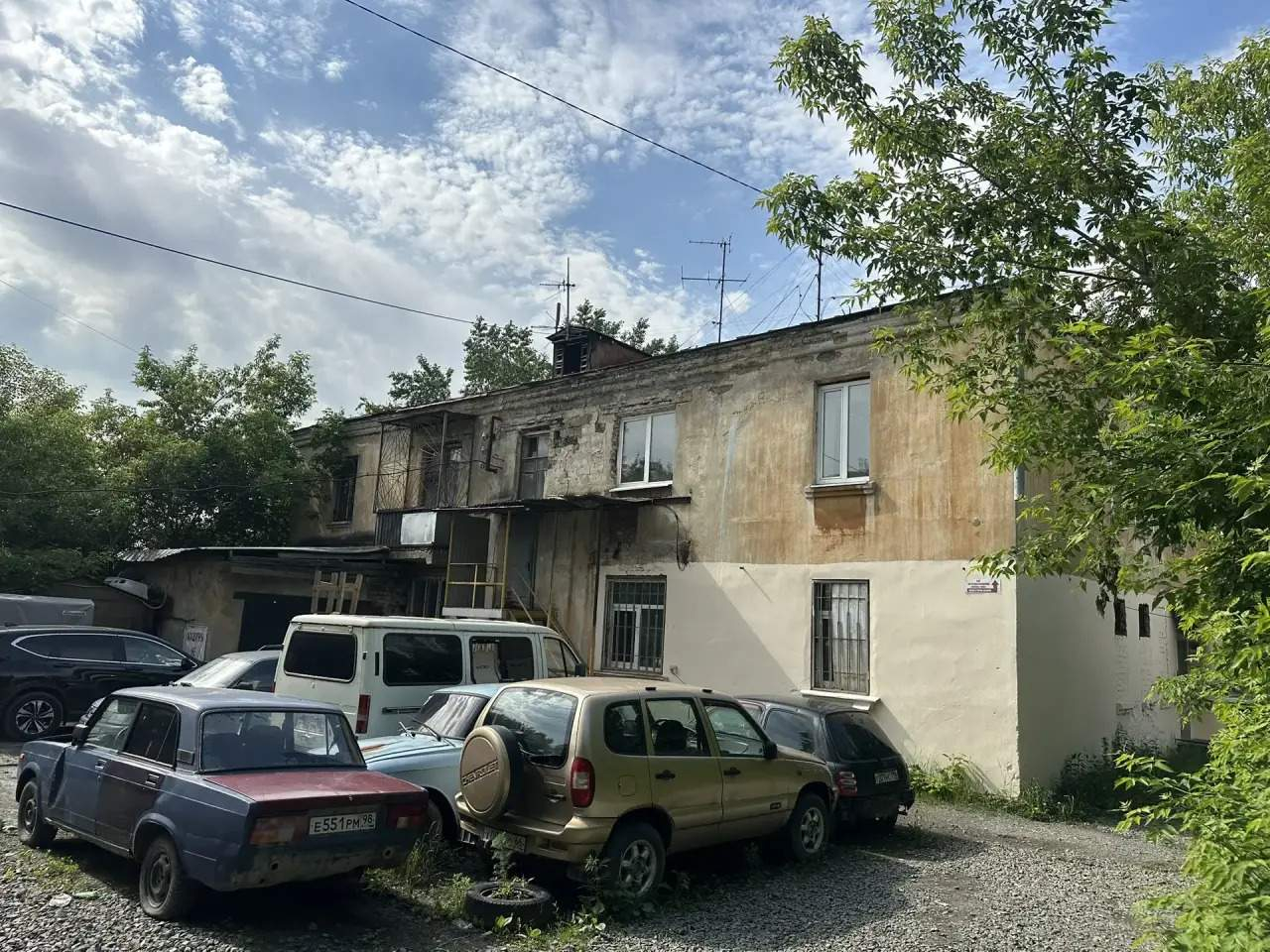 Продам торговое помещение 402.4 м.кв.