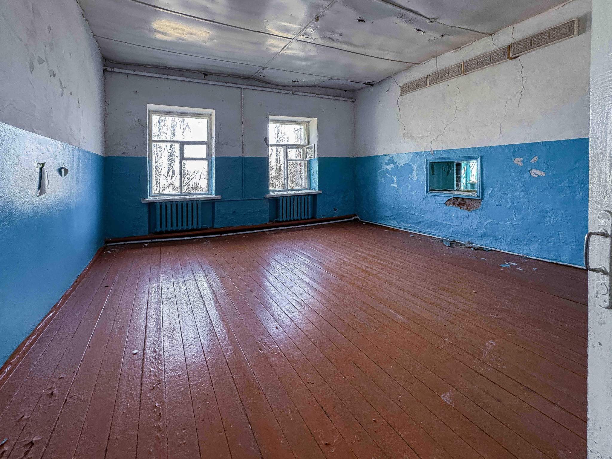 Продам торговое помещение 884.4 м.кв.
