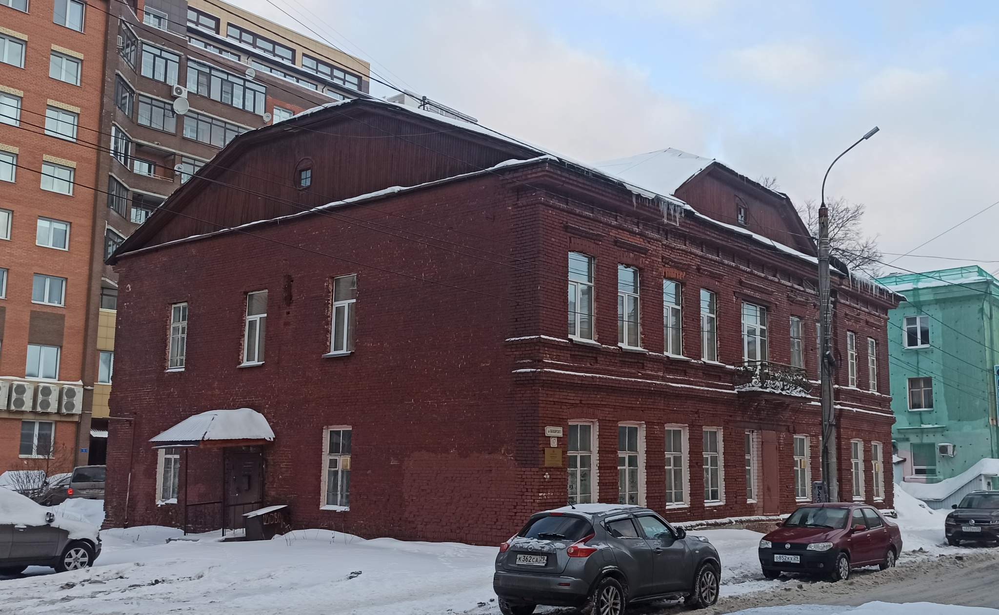 Сдам в аренду торговое помещение 555.1 м.кв.