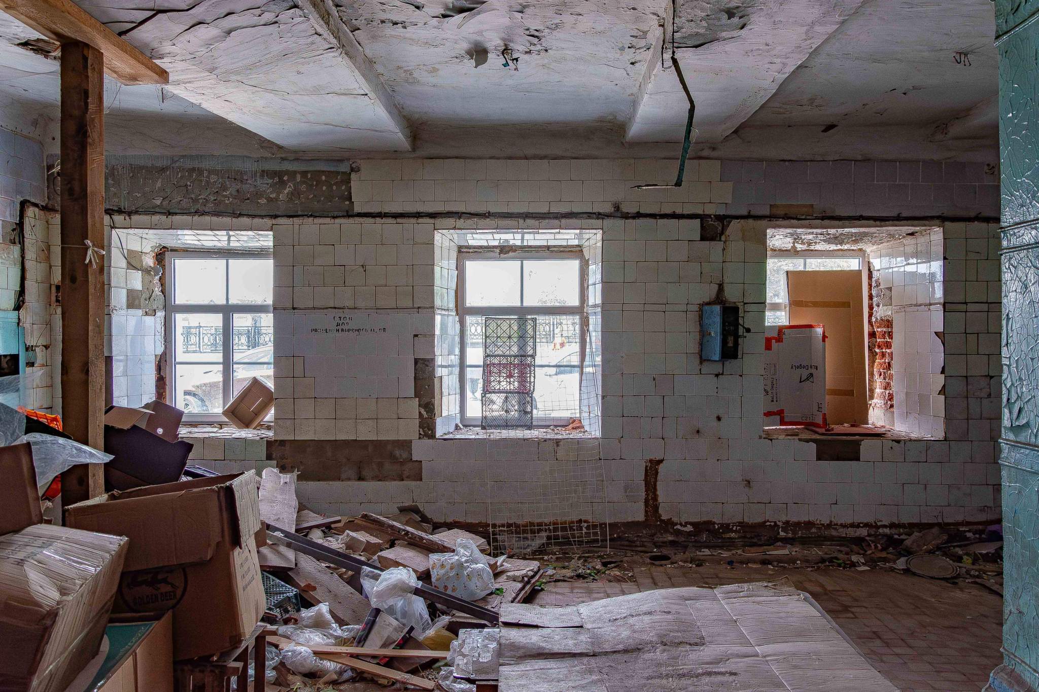 Продам торговое помещение 1680.2 м.кв.