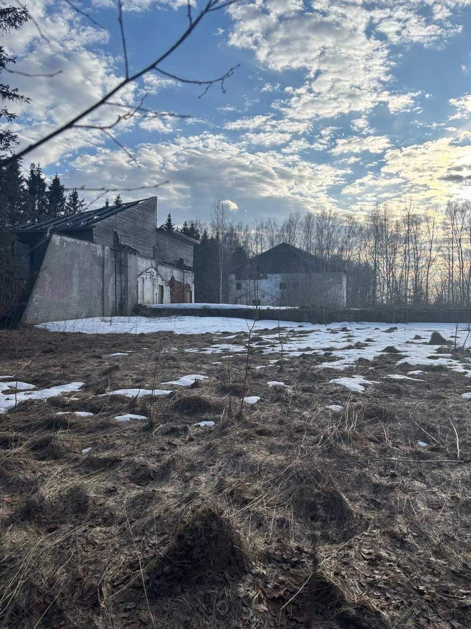 Продам торговое помещение 738.4 м.кв.