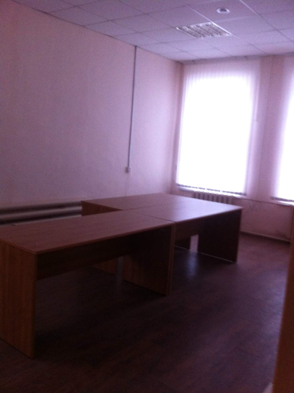 Сдам в аренду торговое помещение 555.1 м.кв.