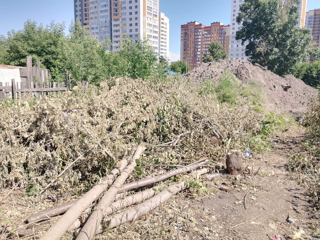 Продам торговое помещение 955.2 м.кв.