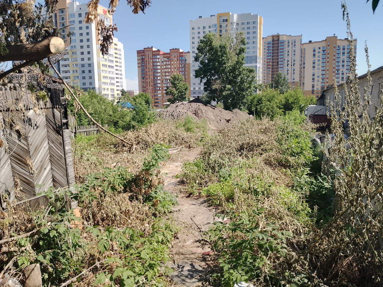 Продам торговое помещение 955.2 м.кв.