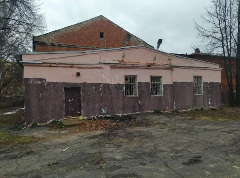 Продам торговое помещение 1928 м.кв.