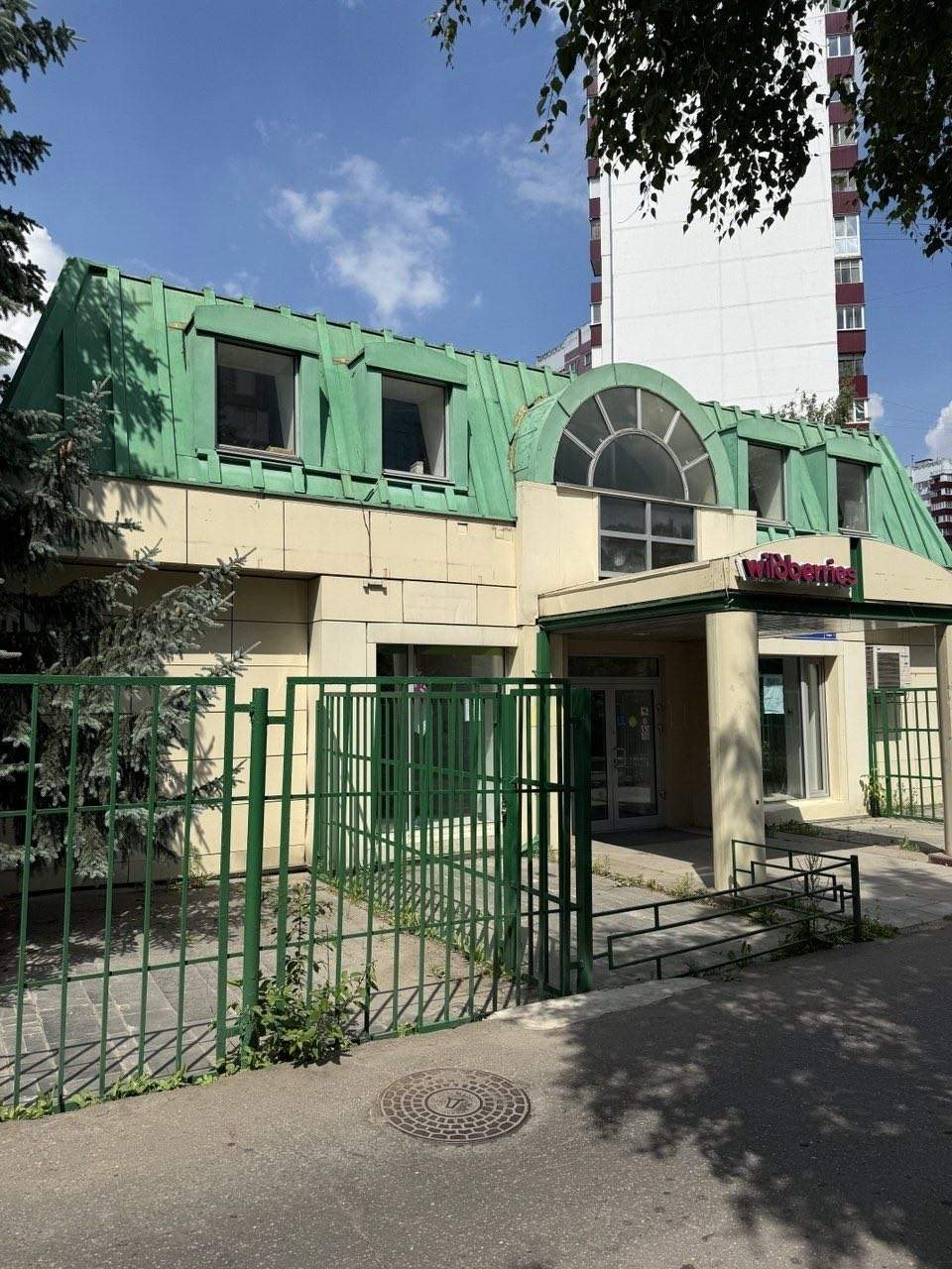 Продам офис 405.5 м.кв.