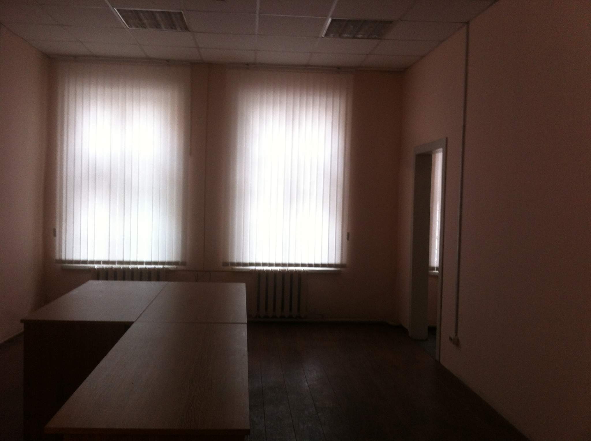 Сдам в аренду торговое помещение 555.1 м.кв.
