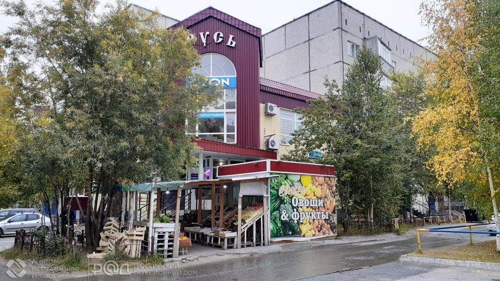 Продам торговое помещение 472.8 м.кв.