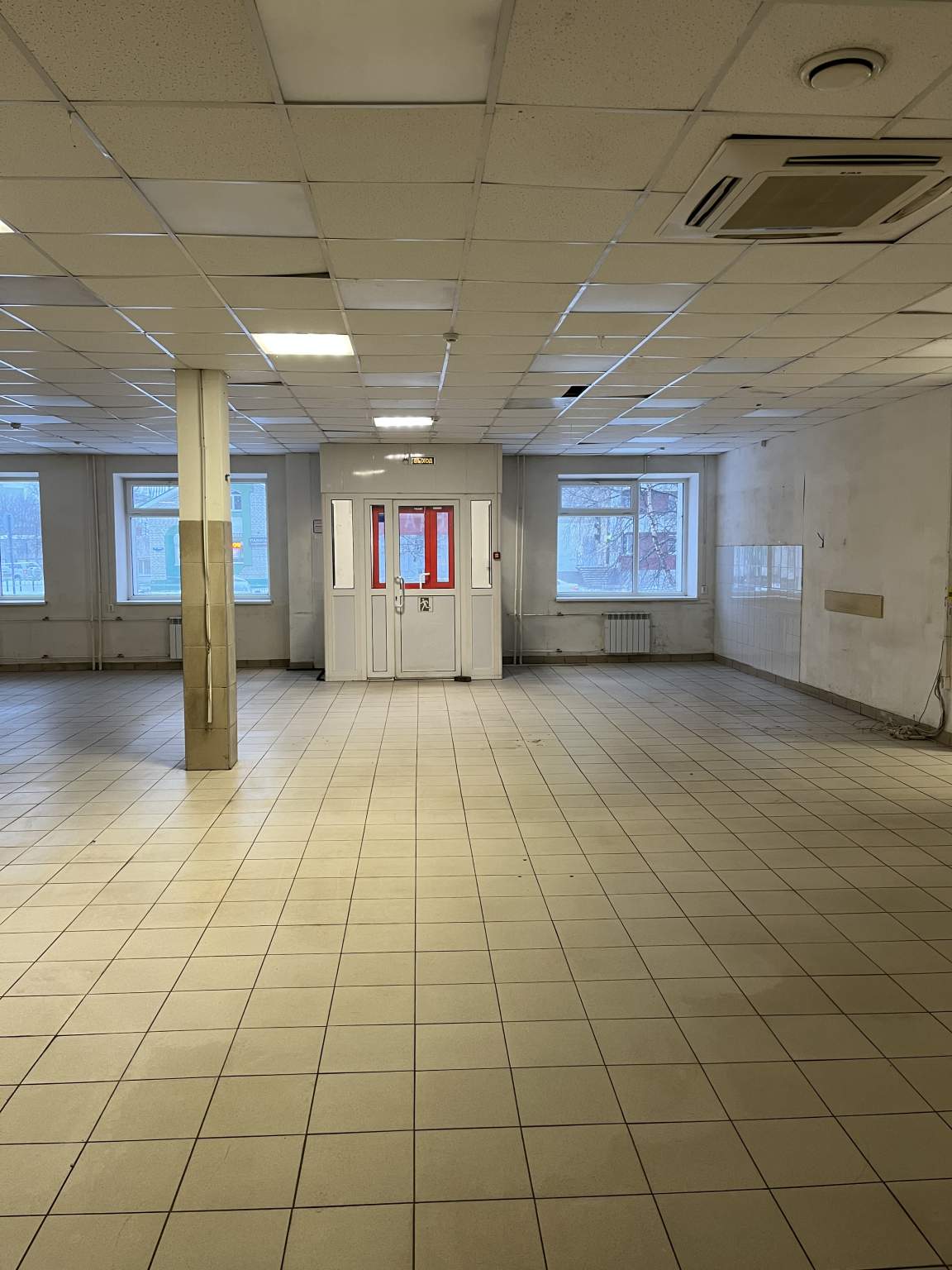 Сдам в аренду помещение свободного назначения 374.7 м.кв.