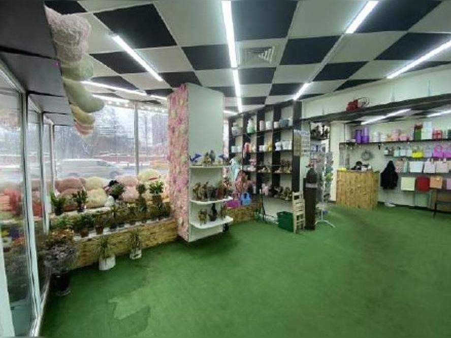 Сдам в аренду магазин 445.2 м.кв.