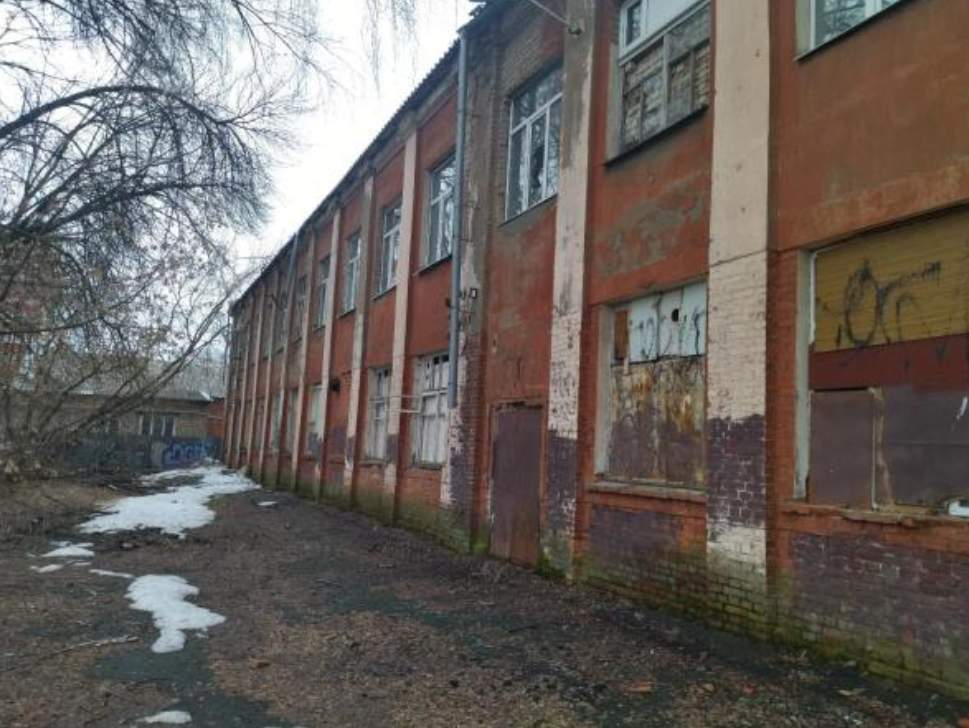 Продам торговое помещение 1928 м.кв.