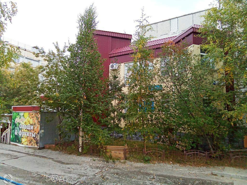 Продам торговое помещение 472.8 м.кв.