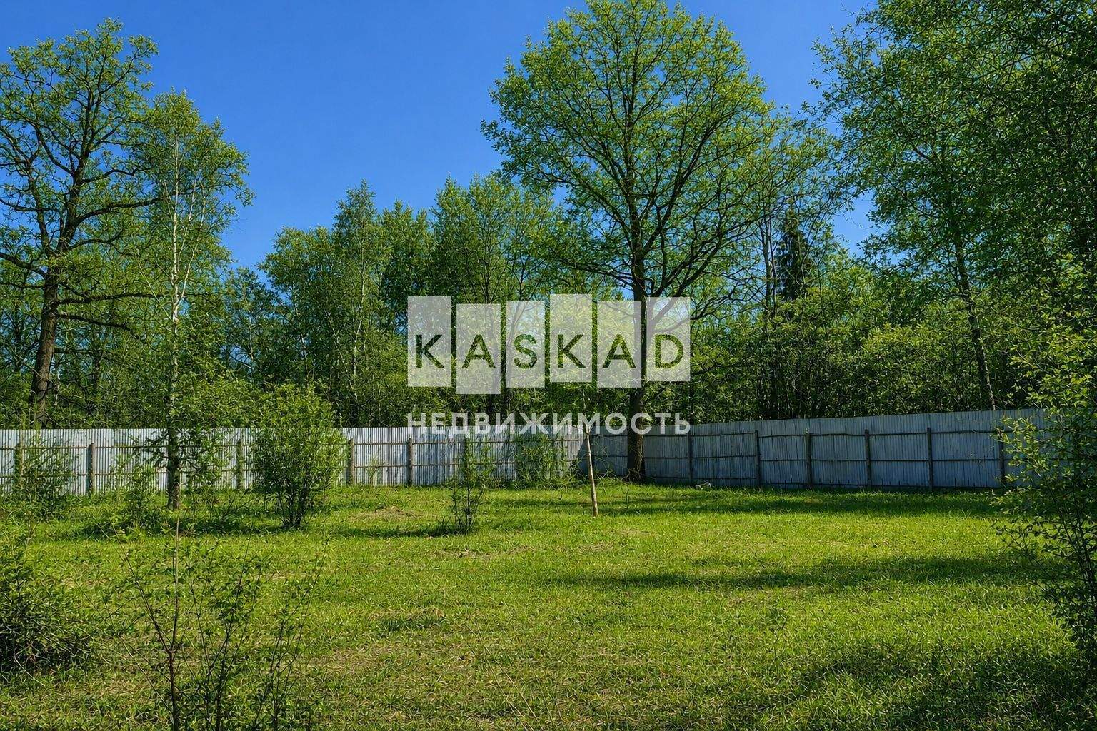 Продам земельный участок 1000 м.кв.