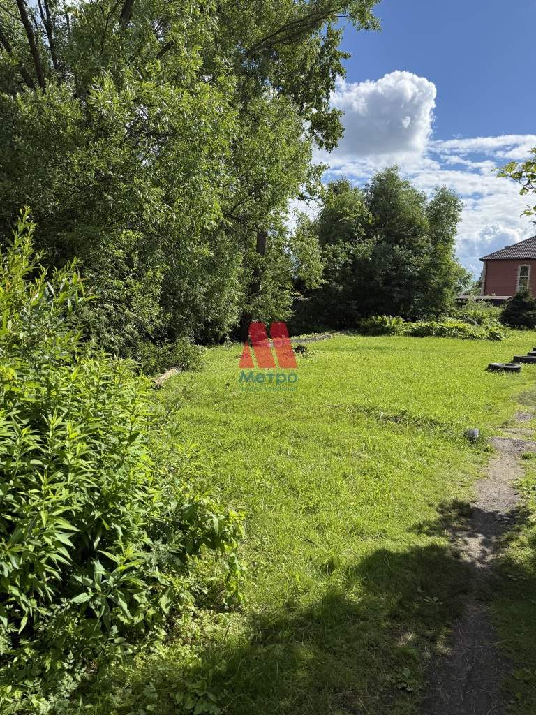 Продам земельный участок 800 м.кв.
