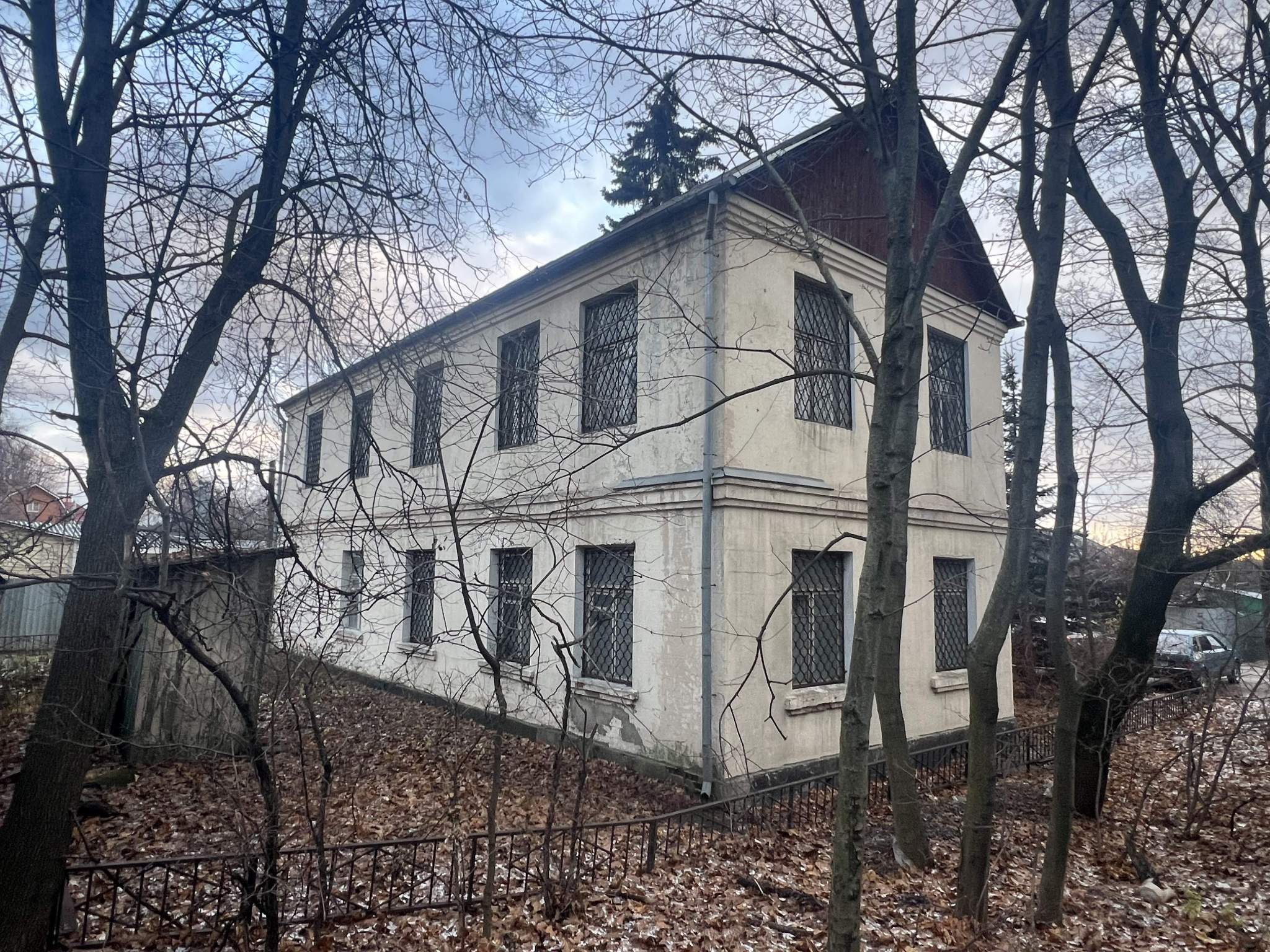 Продам торговое помещение 182.8 м.кв.