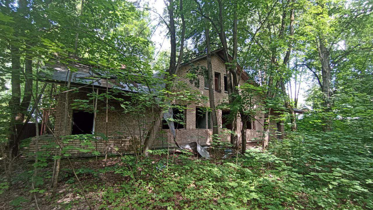 Продам торговое помещение 1235 м.кв.