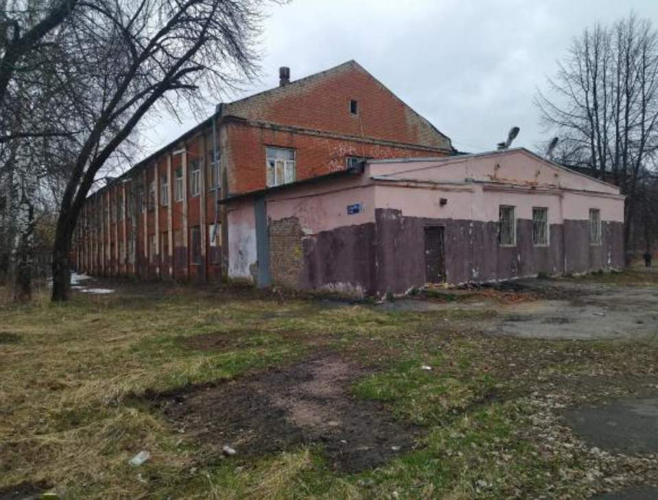 Продам торговое помещение 1928 м.кв.