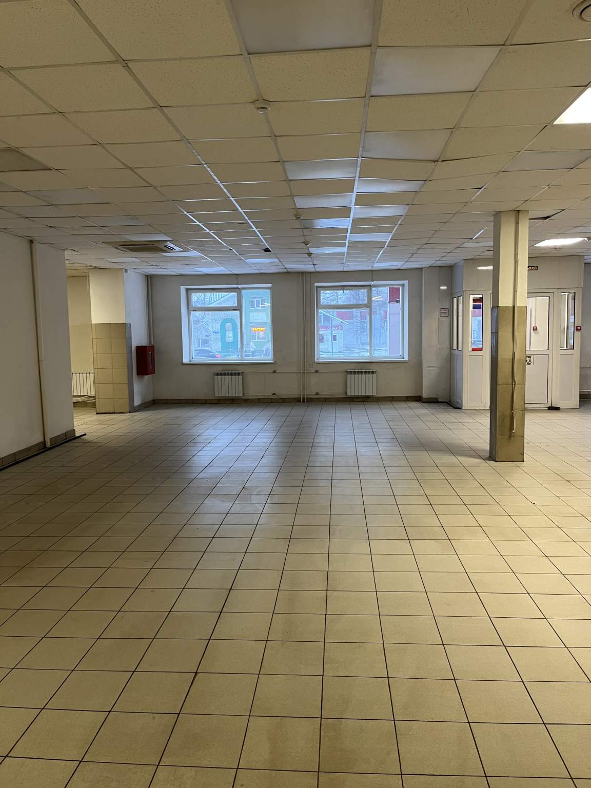 Сдам в аренду помещение свободного назначения 374.7 м.кв.