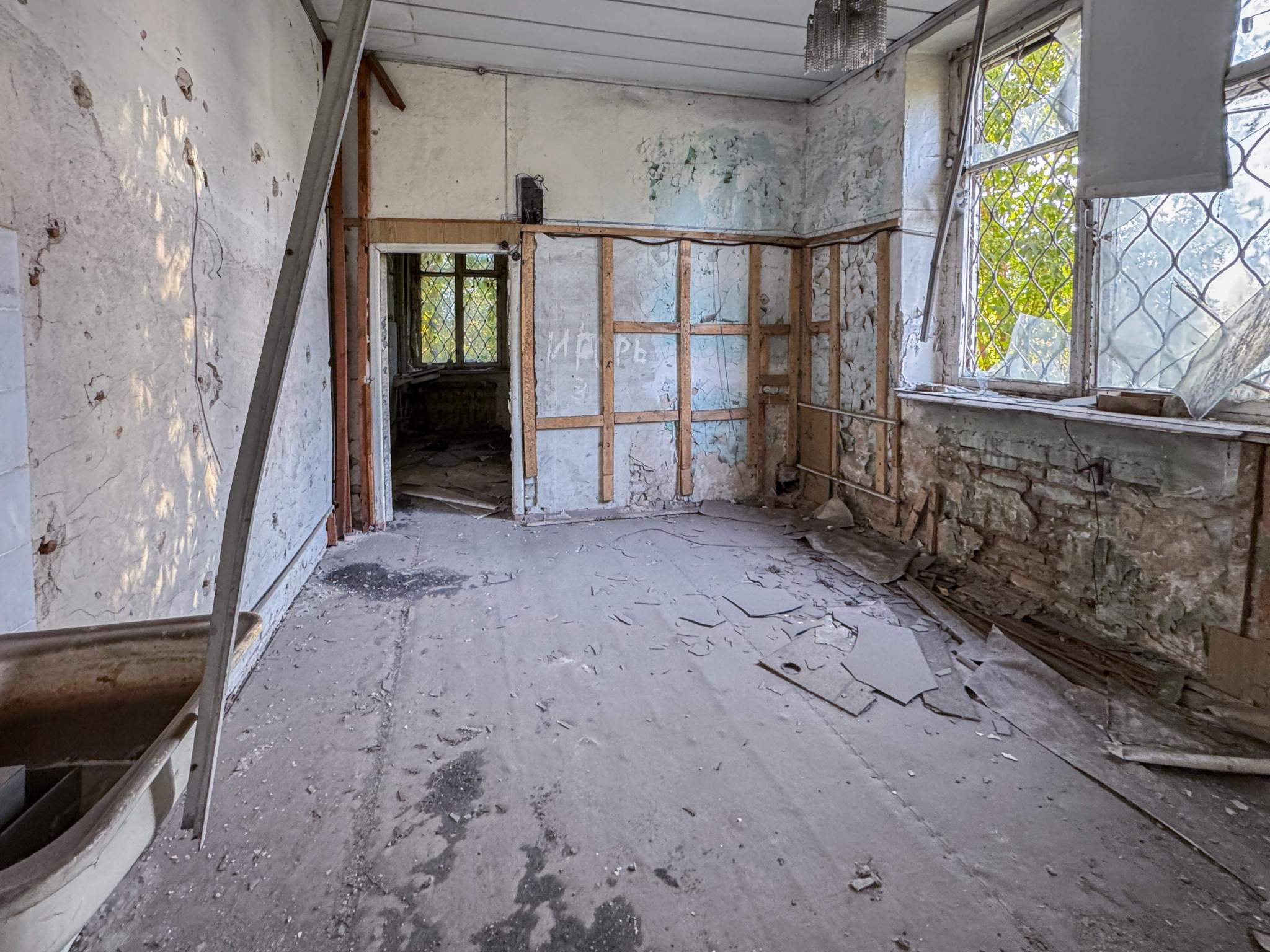 Продам торговое помещение 668 м.кв.