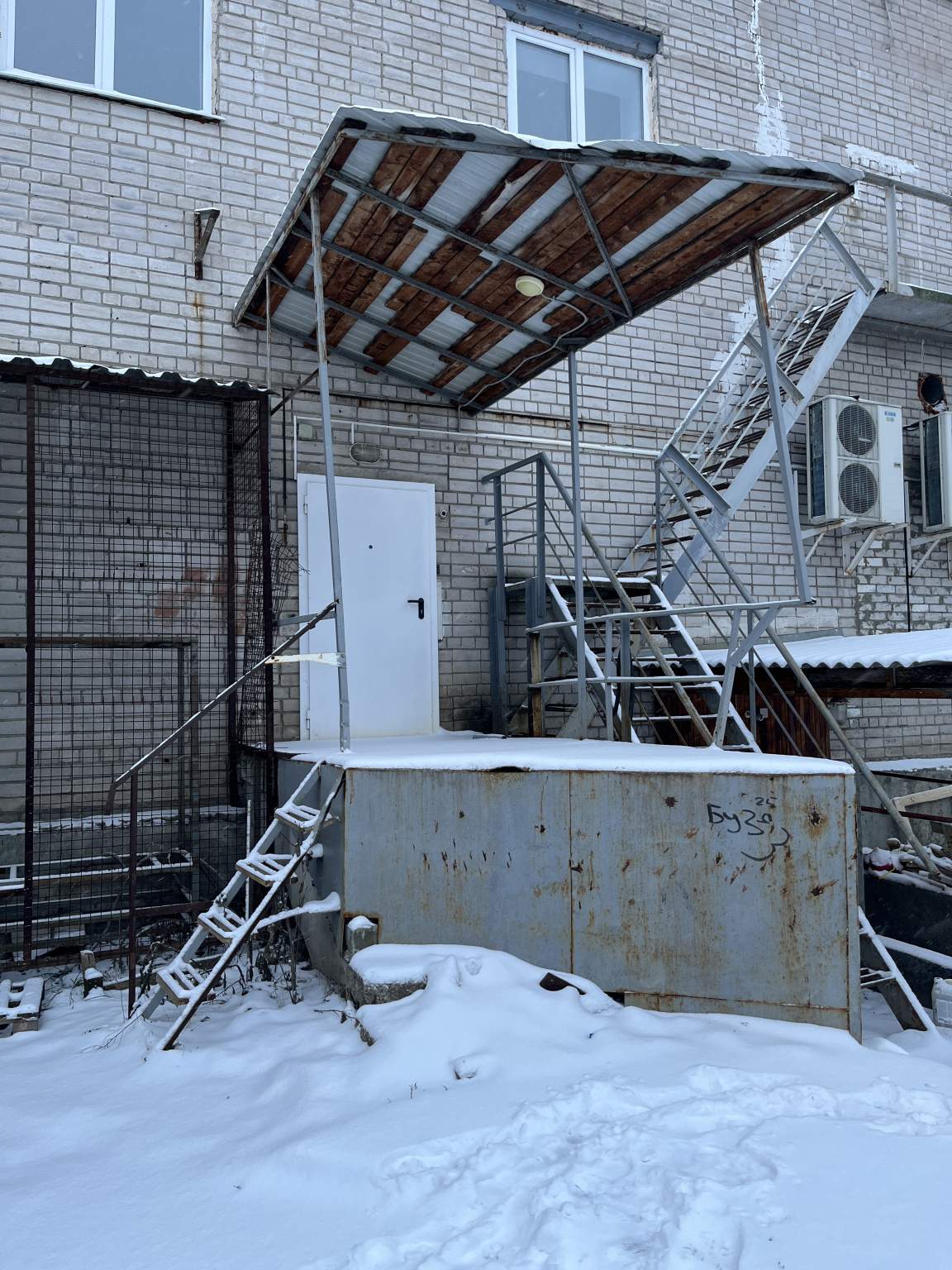 Сдам в аренду помещение свободного назначения 374.7 м.кв.