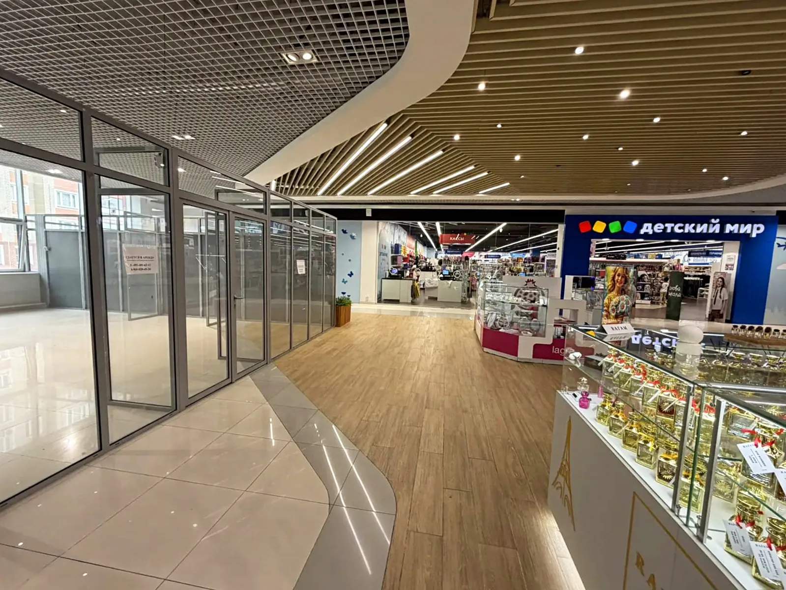 Сдам в аренду магазин 60.6 м.кв.